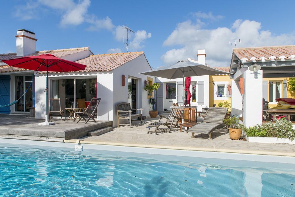 Les Yeux Bleus Bed & Breakfast ノワールムーティエ エクステリア 写真