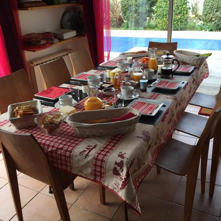 Les Yeux Bleus Bed & Breakfast ノワールムーティエ エクステリア 写真