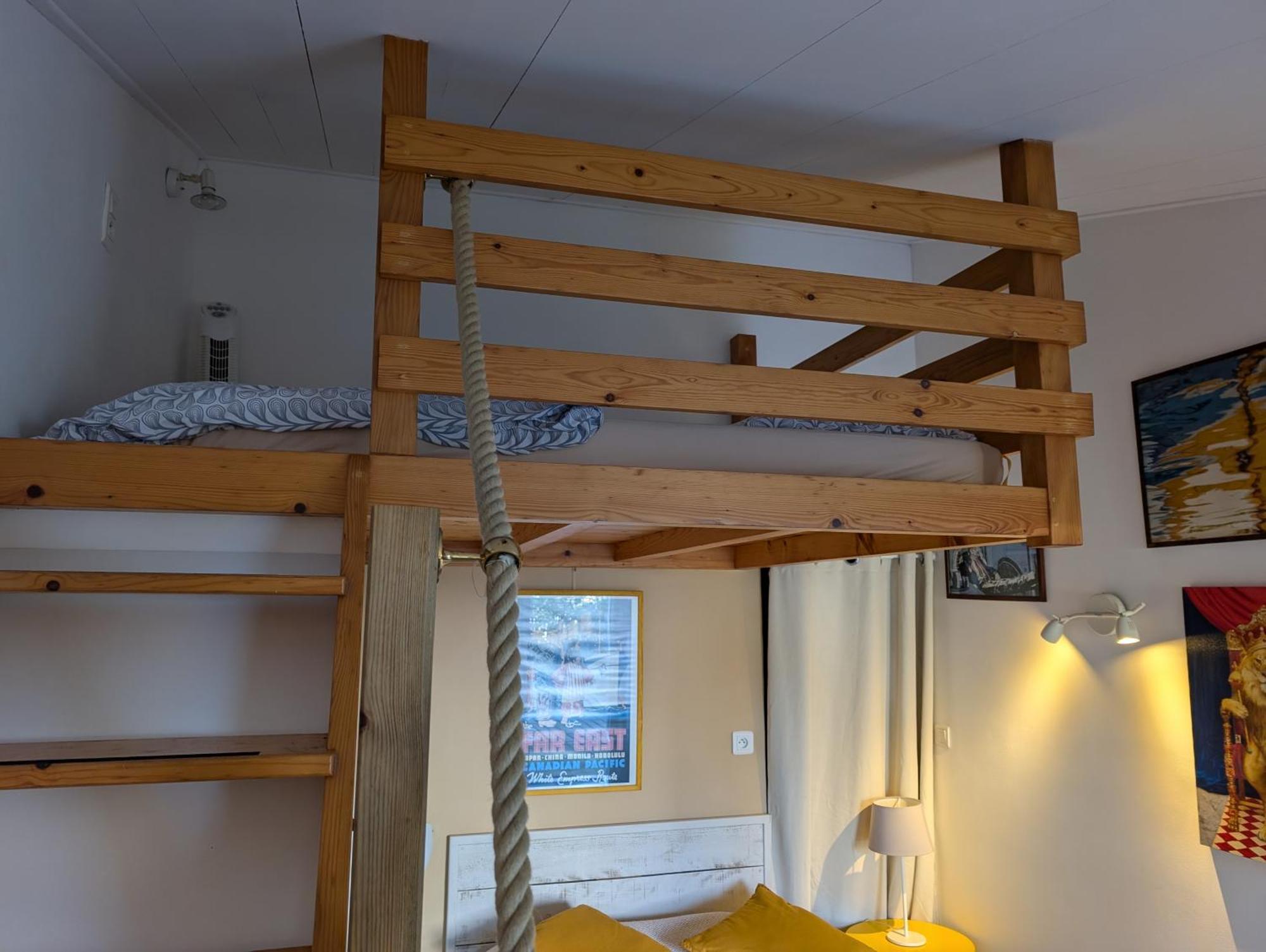 Les Yeux Bleus Bed & Breakfast ノワールムーティエ エクステリア 写真
