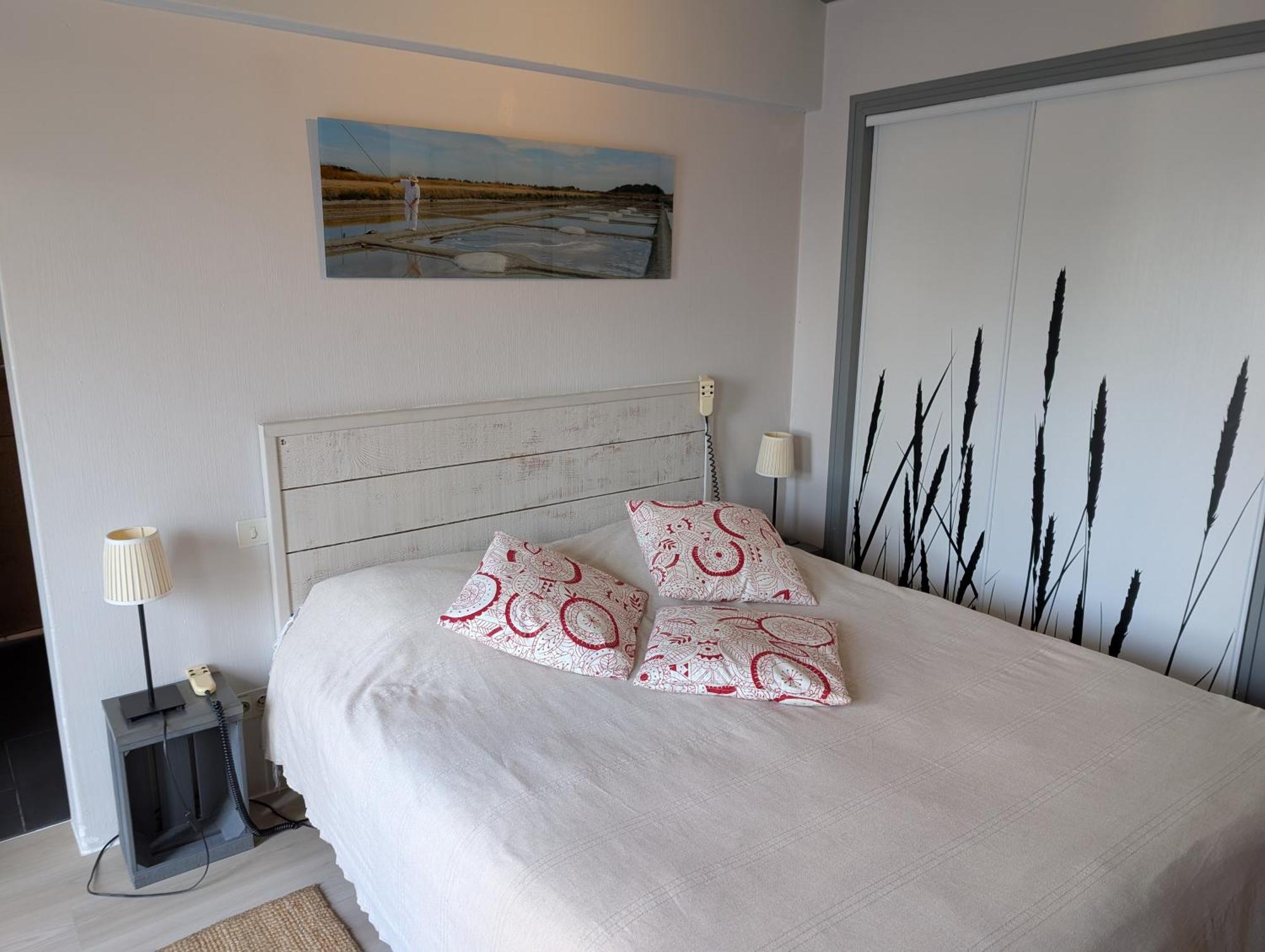 Les Yeux Bleus Bed & Breakfast ノワールムーティエ エクステリア 写真