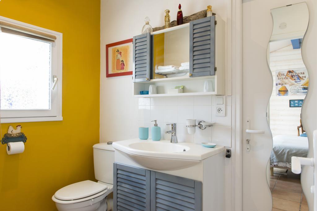 Les Yeux Bleus Bed & Breakfast ノワールムーティエ エクステリア 写真