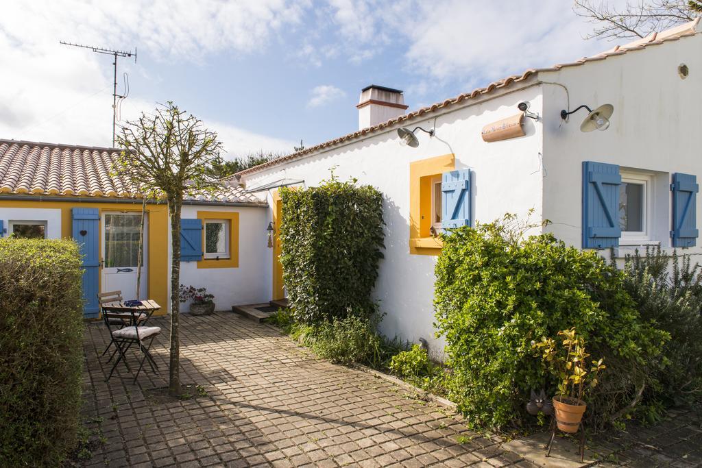 Les Yeux Bleus Bed & Breakfast ノワールムーティエ エクステリア 写真