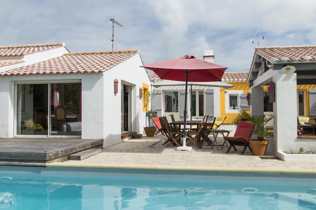 Les Yeux Bleus Bed & Breakfast ノワールムーティエ エクステリア 写真