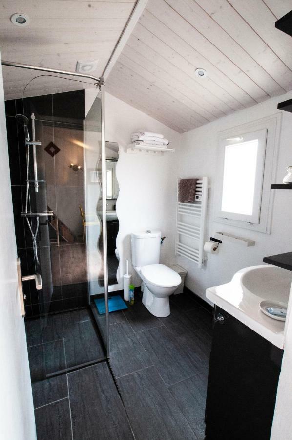 Les Yeux Bleus Bed & Breakfast ノワールムーティエ エクステリア 写真